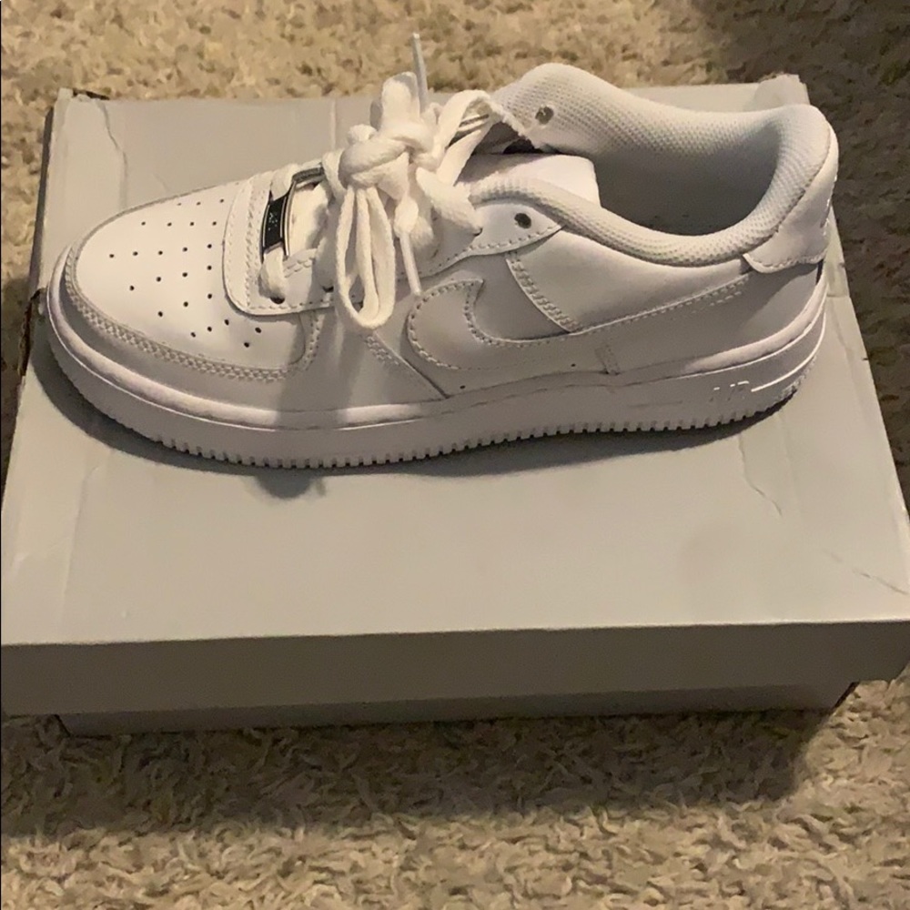 Air Force 1 size 3.5 boys